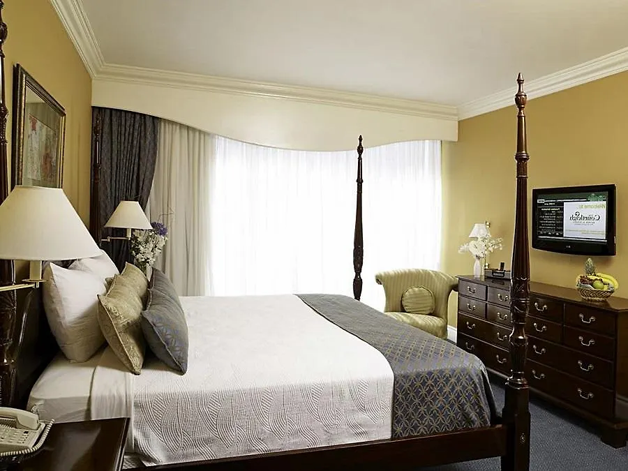 Courtleigh Hotel & Suites Kingston