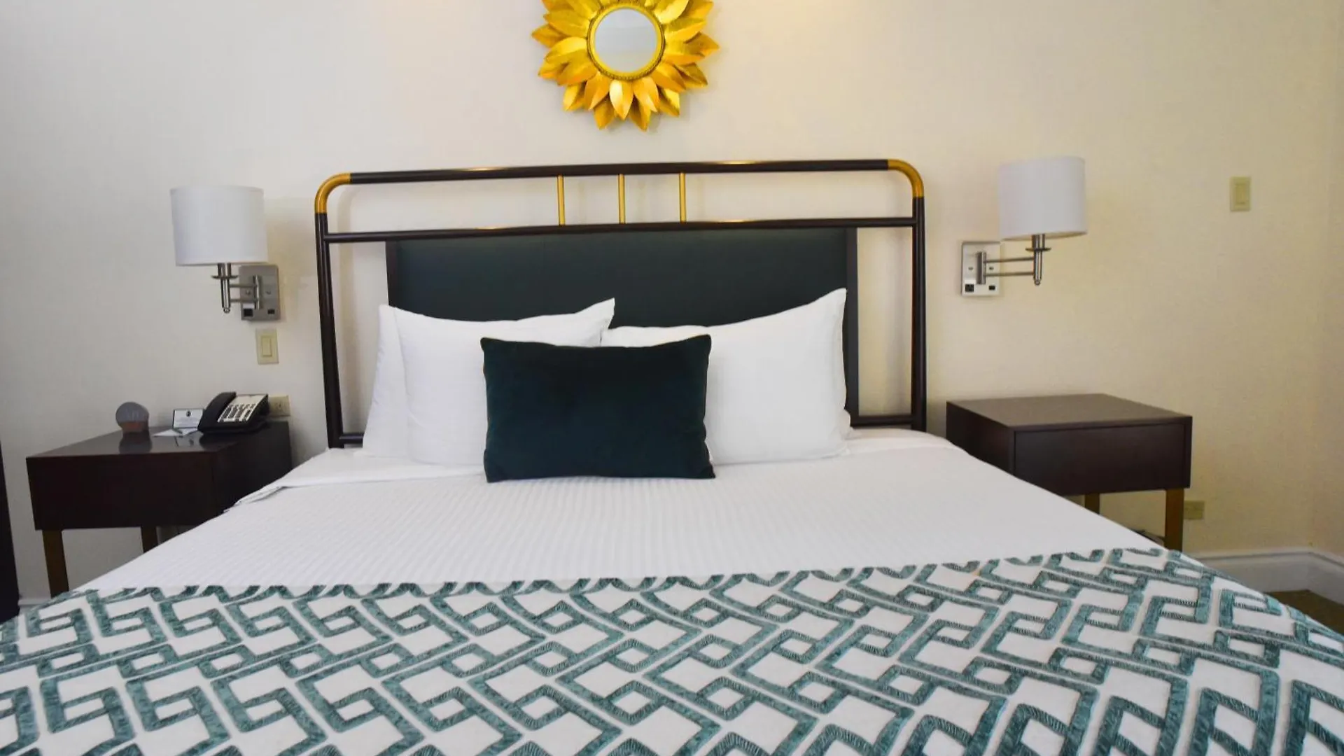 *****  Courtleigh Hotel & Suites Kingston Jamaica