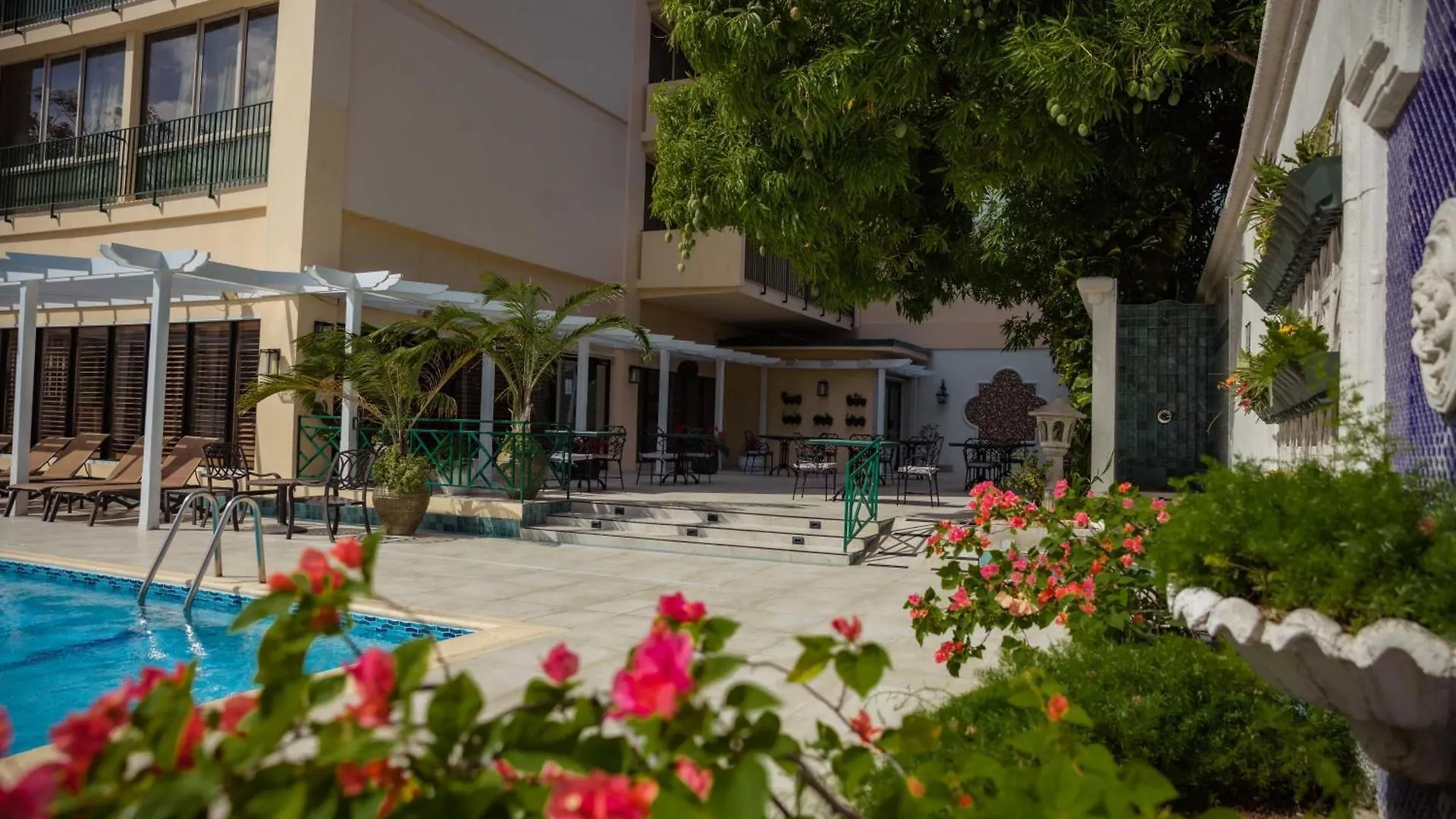 *****  Courtleigh Hotel & Suites Kingston Jamaica